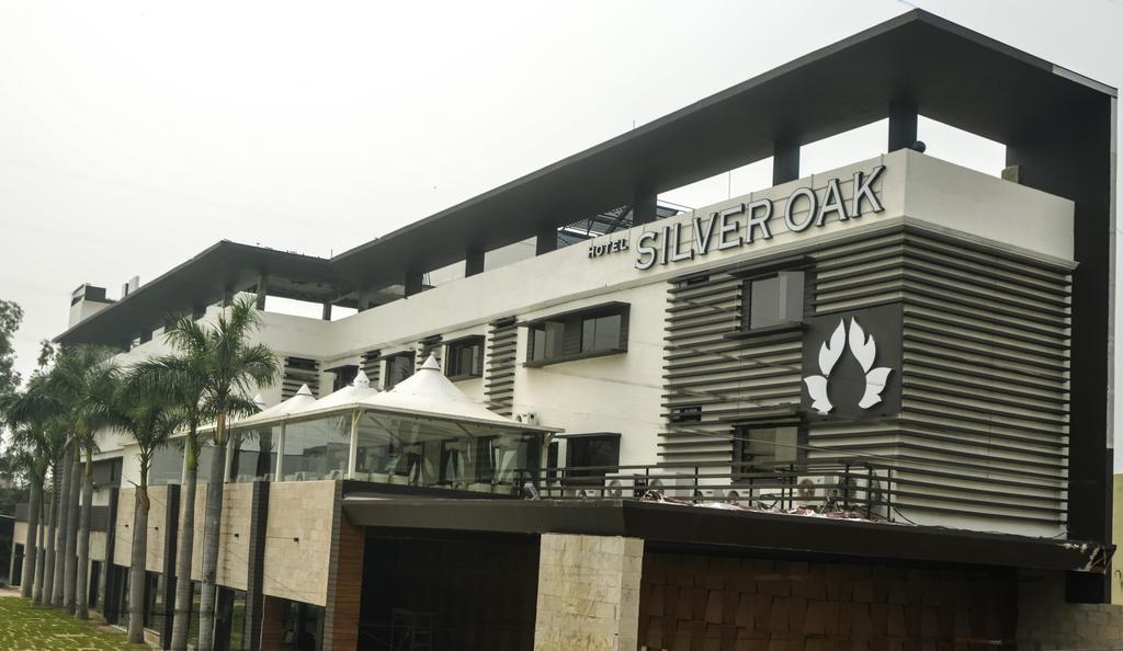 Hotel Silver Oak Bilāspur Exteriér fotografie